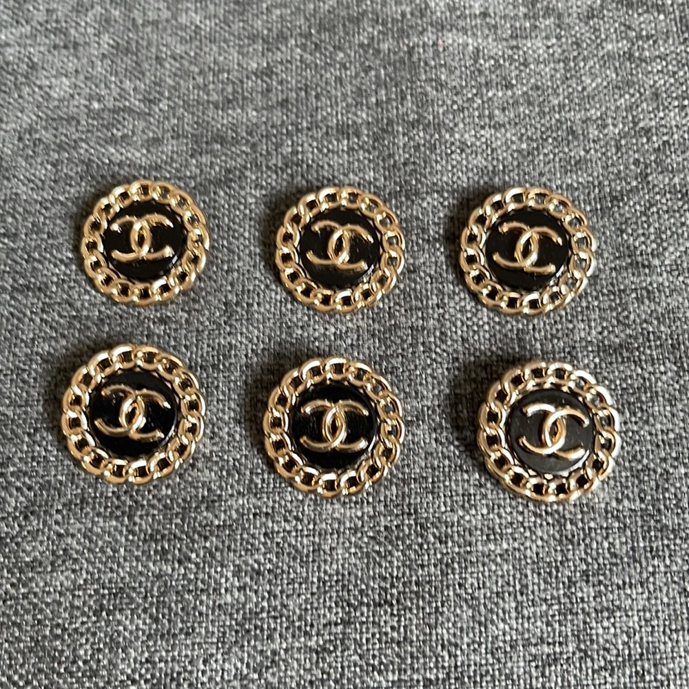 New Metal Chanel Buttons x 6